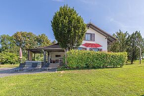 Holiday House Vilana With Jacuzzi