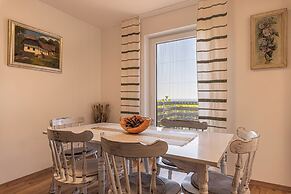 Holiday House Vilana With Jacuzzi