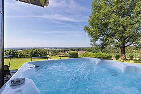 Holiday House Vilana With Jacuzzi