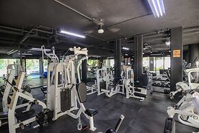 Spacious Apartment With Terrace and Rooftop Pool