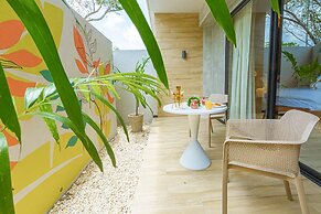 Spacious Apartment With Terrace and Rooftop Pool