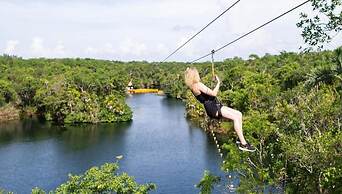 Spacious Apartment With Terrace and Rooftop Pool