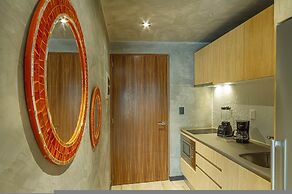 Spacious Apartment With Terrace and Rooftop Pool