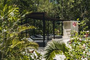 Beautiful Jungle Loft With Rooftop Pool and Gym