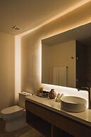 Beautiful Jungle Loft With Rooftop Pool and Gym