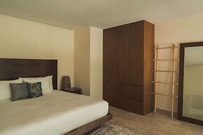 Beautiful Jungle Loft With Rooftop Pool and Gym