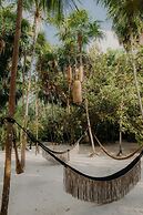 Beautiful Jungle Loft With Rooftop Pool and Gym