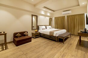 Silver Oak Tropical Resort By Bay Hotels