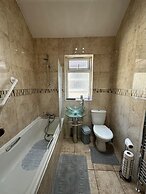 Doncaster Dream House Retreat