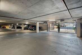 Uptown 1st Ward Corner Unit Superior 2BD Apt