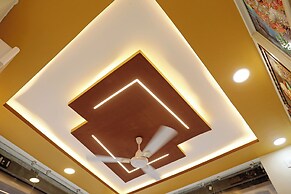 Radhe Krishna Hotel and Restaurant