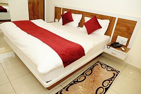 Radhe Krishna Hotel and Restaurant