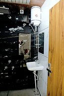 Radhe Krishna Hotel and Restaurant