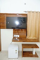 Radhe Krishna Hotel and Restaurant