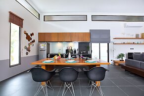 Elegant 3BR Pool Villa Coco B6 in Kamala