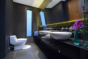 Elegant 3BR Pool Villa Coco B6 in Kamala