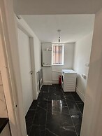 Luxe Spacious 5-bed House in Liverpool