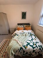 Luxe Spacious 5-bed House in Liverpool