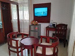 KIBO PEAK PALACE HOTEL