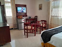 KIBO PEAK PALACE HOTEL