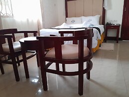 KIBO PEAK PALACE HOTEL