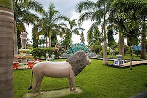 KIBO PEAK PALACE HOTEL