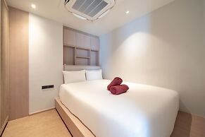 Sea View Chic Design 2BR Karon Condo 16C