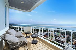 Sea View Chic Design 2BR Karon Condo 16C