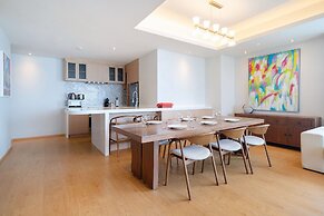 Sea View Chic Design 2BR Karon Condo 16C