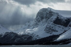 The Lodge at Bow Lake