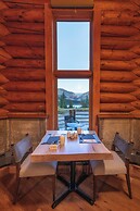 The Lodge at Bow Lake