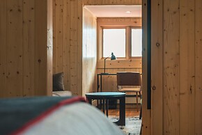 The Lodge at Bow Lake