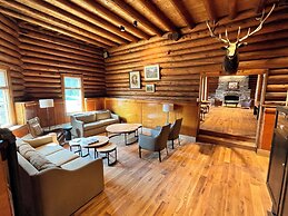 The Lodge at Bow Lake