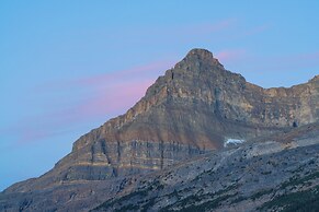 The Lodge at Bow Lake