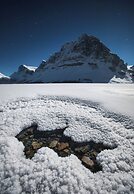 The Lodge at Bow Lake