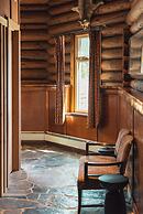 The Lodge at Bow Lake