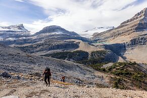 The Lodge at Bow Lake