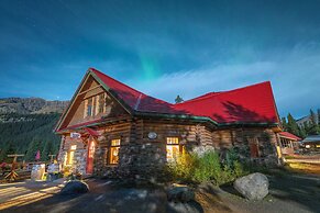 The Lodge at Bow Lake