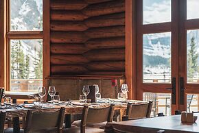 The Lodge at Bow Lake