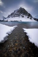 The Lodge at Bow Lake