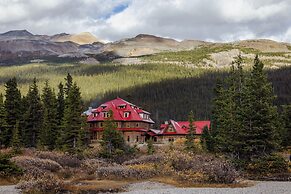 The Lodge at Bow Lake