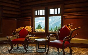 The Lodge at Bow Lake