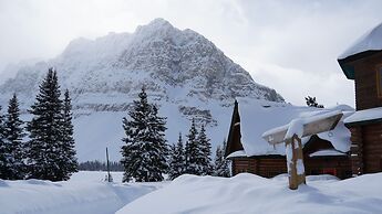 The Lodge at Bow Lake