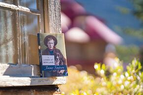 The Lodge at Bow Lake