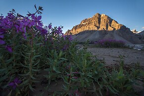 The Lodge at Bow Lake