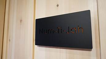 The Lodge at Bow Lake