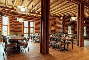 The Lodge at Bow Lake