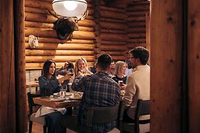 The Lodge at Bow Lake