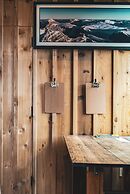 The Lodge at Bow Lake