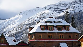 The Lodge at Bow Lake